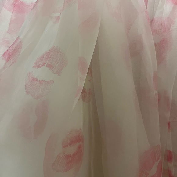 Selkie puff dress “kiss on the lips” medium - Picture 3 of 5